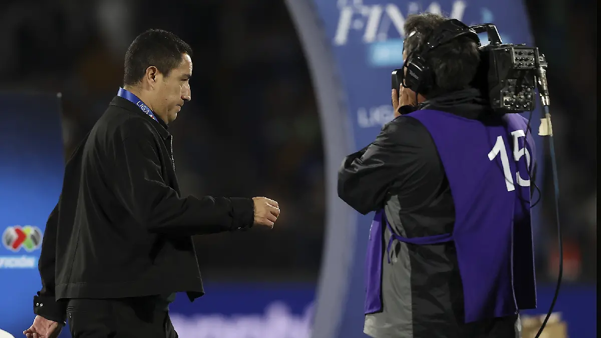 Efraín Juárez tendría las ho