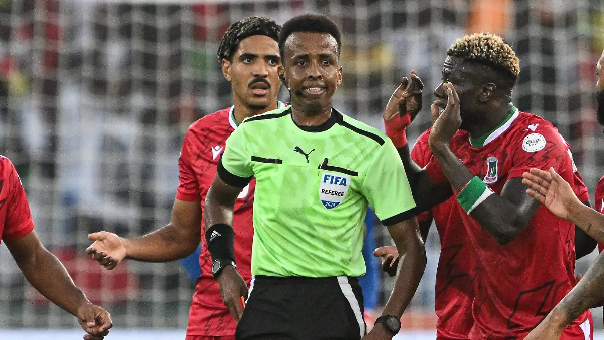 AFP__20260608__B6DZ4NV__v2__HighRes__FilesFblWc2026SomReferee