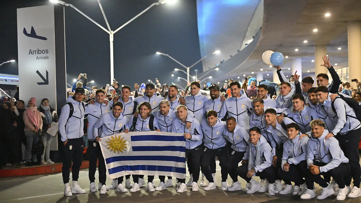 La Selección de Uruguay realizó su viaje a México