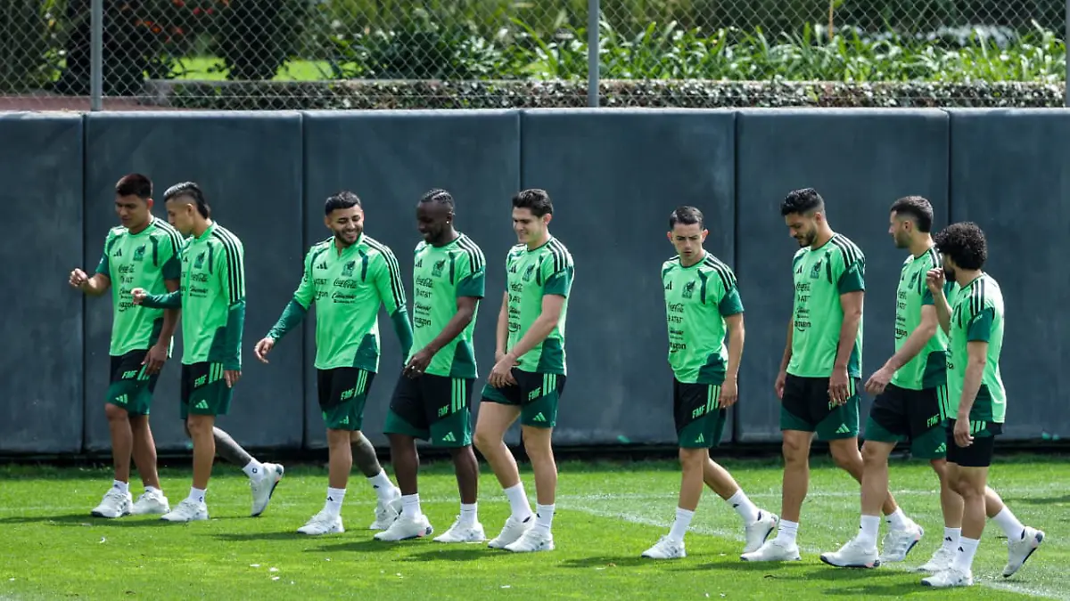 La selección de México solo calentó hoy 13 de junio