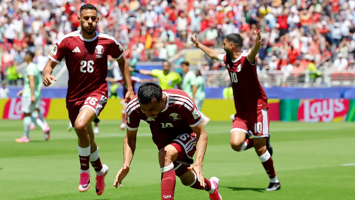 Qatar le saca el empate a Suiza