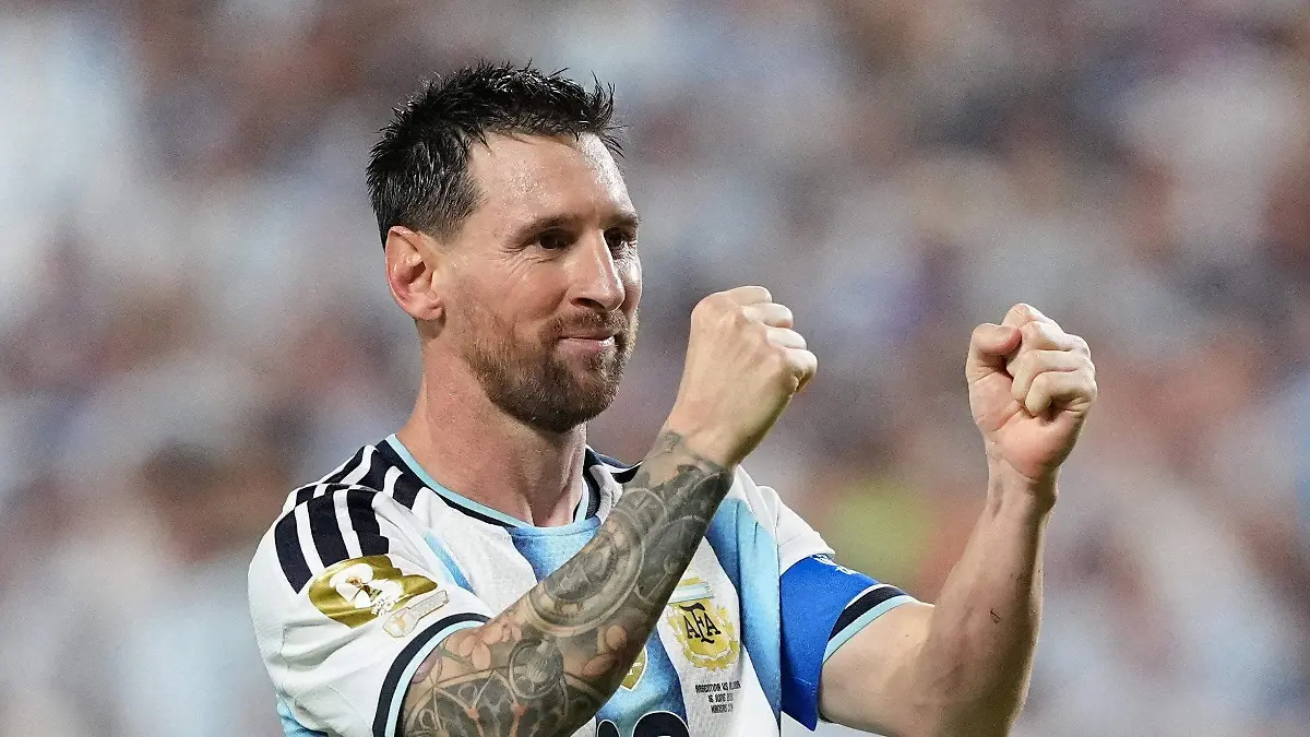 2026-06-17T030348Z_437690344_UP1EM6H07M60Z_RTRMADP_3_SOCCER-WORLDCUP-ARG-DZA