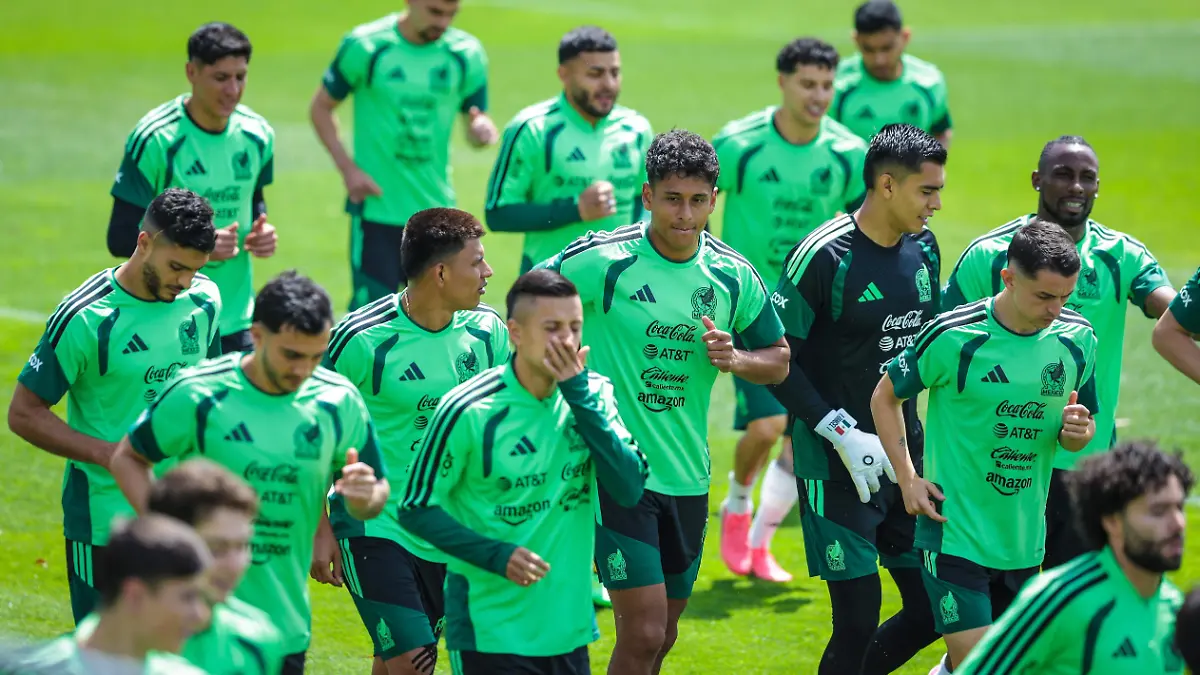 120626 Entrenamiento Selección Mexicana OFR 