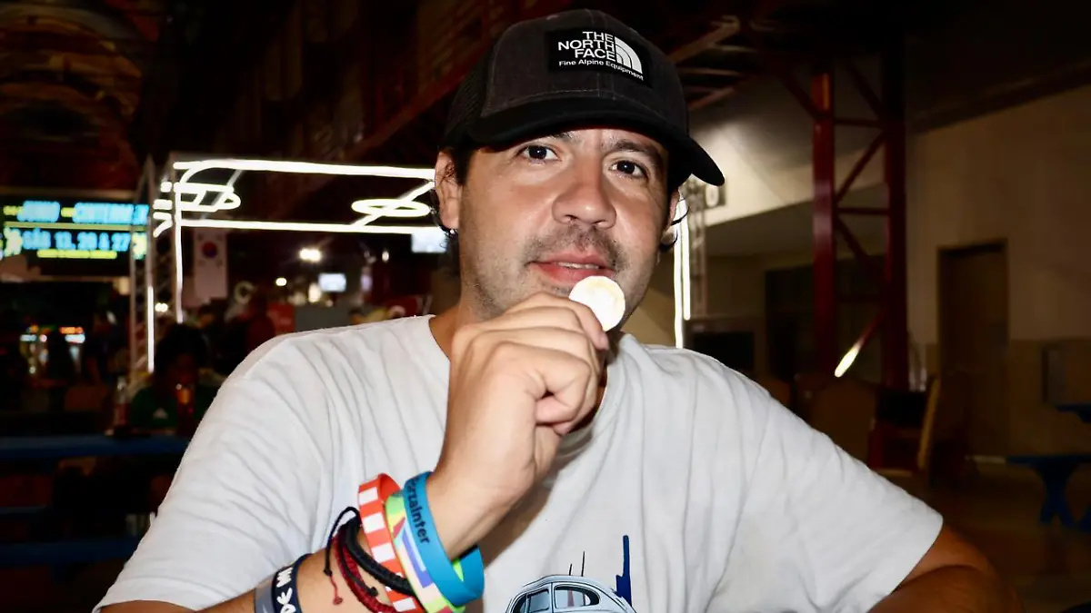 Coleccionistas, en busca de monedas conmemorativas del Mundial