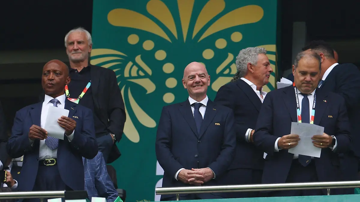 2026-06-11T192147Z_2055668997_UP1EM6B1HSAK6_RTRMADP_3_SOCCER-WORLDCUP-MEX-ZAF