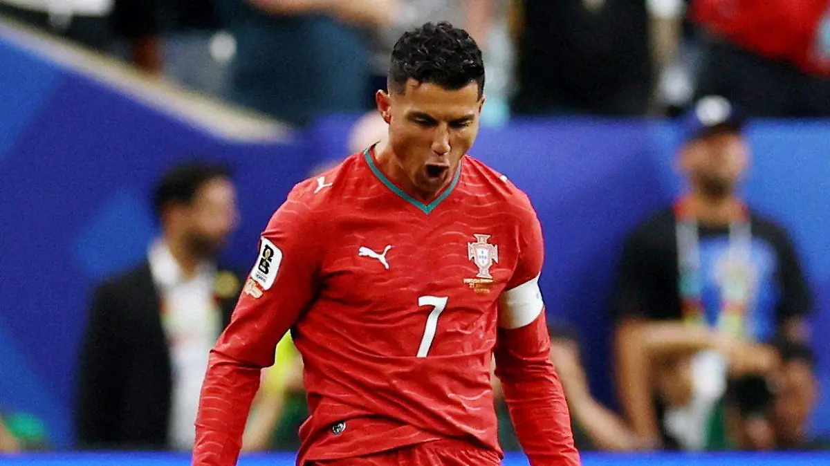 2026-06-23T175720Z_732335779_UP1EM6N1BL03B_RTRMADP_3_SOCCER-WORLDCUP-POR-UZB