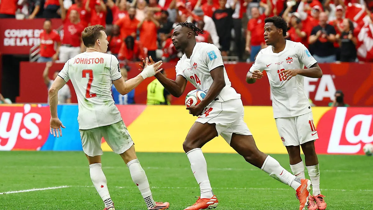 2026-06-24T204857Z_1999138098_UP1EM6O1L8R90_RTRMADP_3_SOCCER-WORLDCUP-SWI-CAN