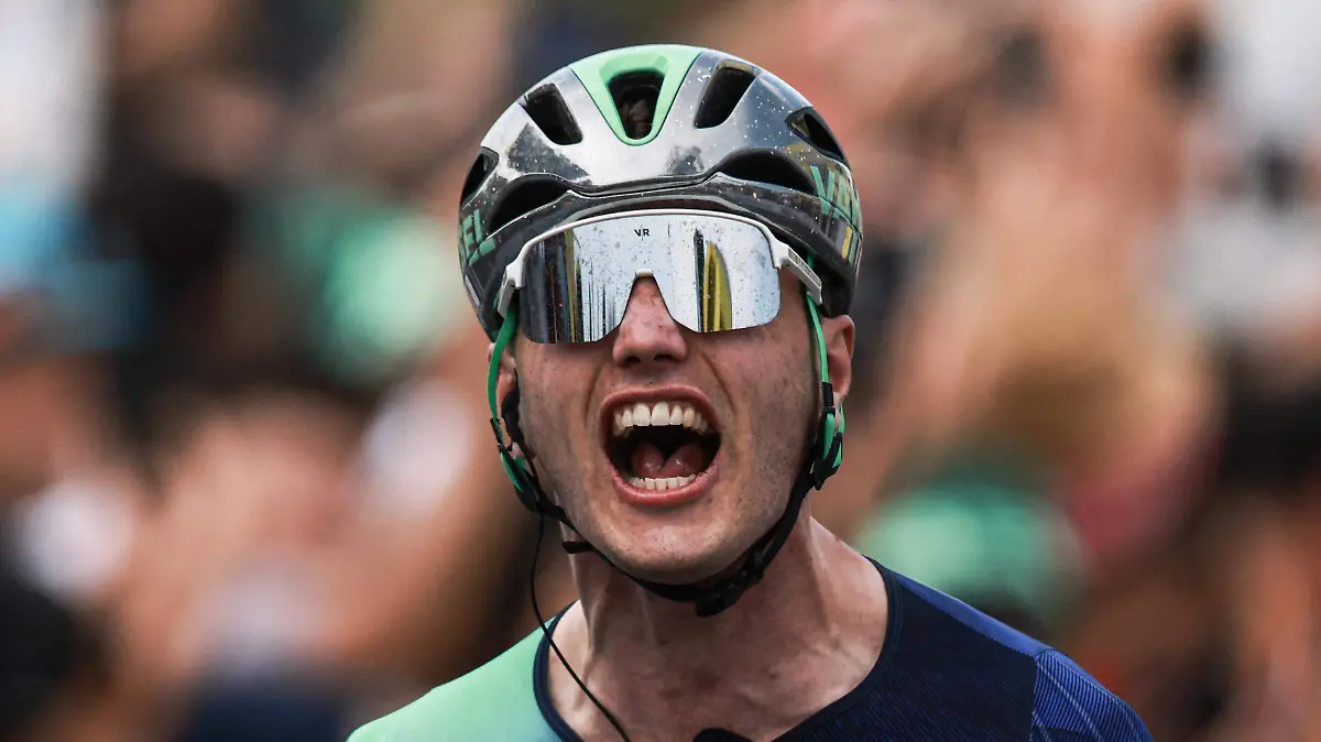 2026-07-08T155609Z_788420184_UP1EM78189KAR_RTRMADP_3_CYCLING-FRANCE