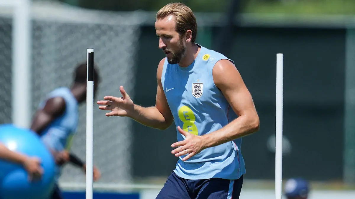 2026-07-08T170235Z_1436402971_UP1EM781BC9EJ_RTRMADP_3_SOCCER-WORLDCUP-ENG