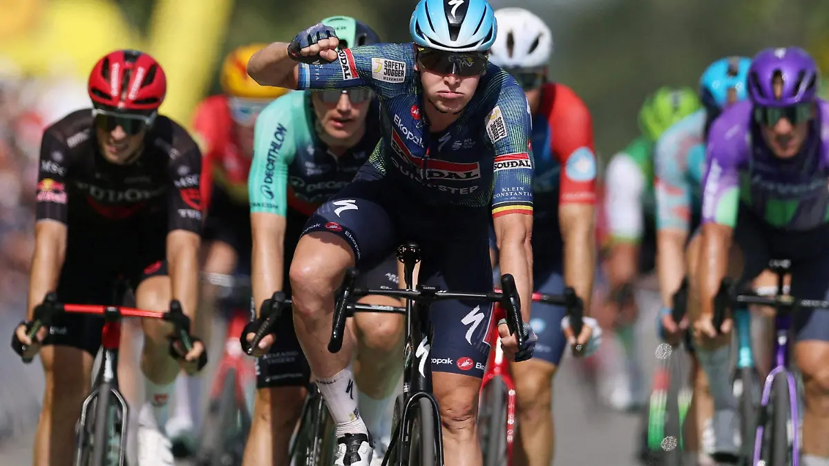 2026-07-11T154626Z_469766457_UP1EM7B16T9BD_RTRMADP_3_CYCLING-FRANCE