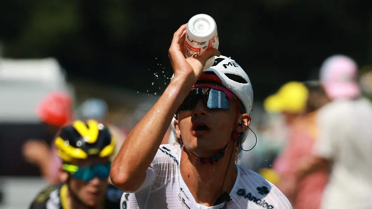 2026-07-09T141824Z_1360530884_UP1EM7913QMOQ_RTRMADP_3_CYCLING-FRANCE