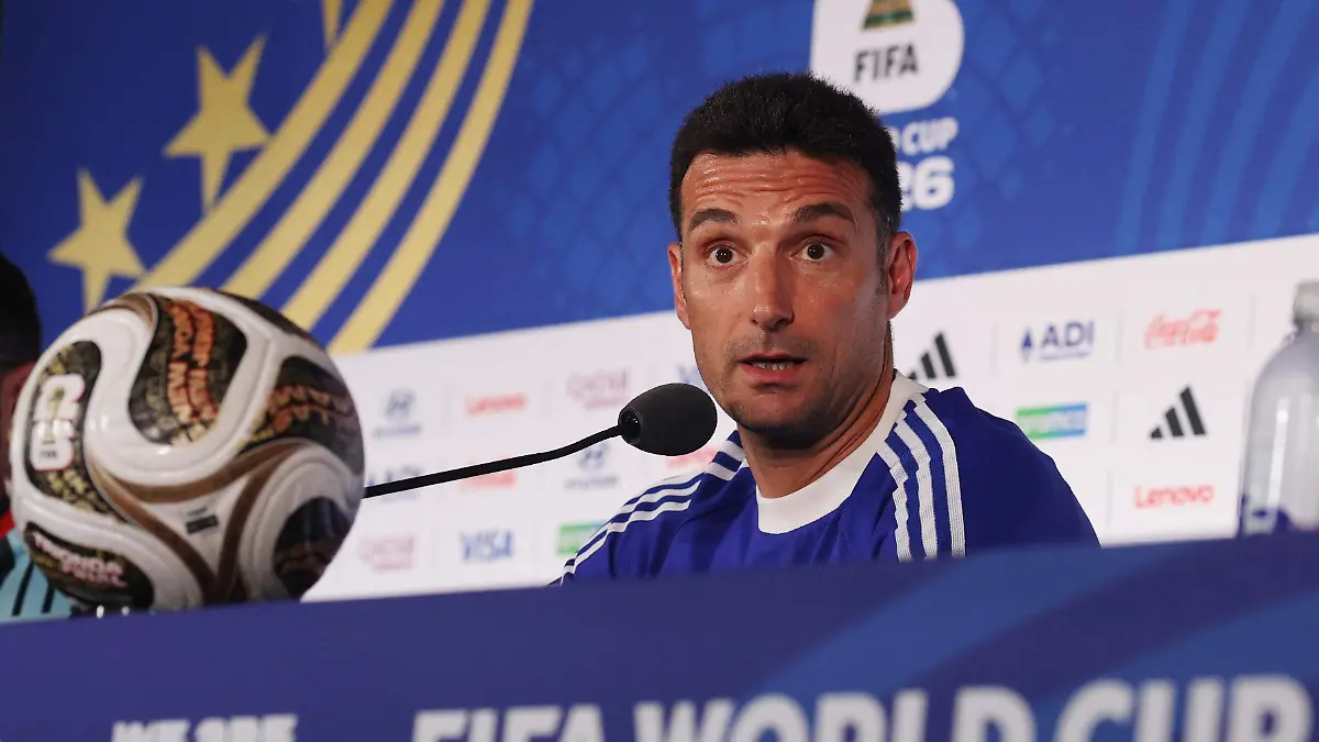2026-07-14T234111Z_255787744_UP1EM7E1TSL96_RTRMADP_3_SOCCER-WORLDCUP-ENG-ARG-PREVIEW