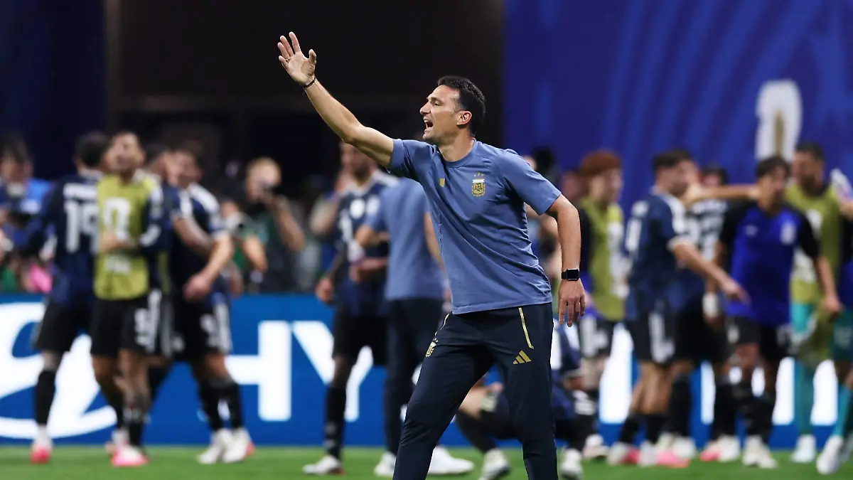 2026-07-15T205657Z_174057618_UP1EM7F1M6WGG_RTRMADP_3_SOCCER-WORLDCUP-ENG-ARG
