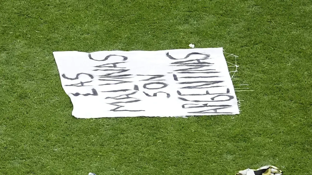 2026-07-15T213042Z_1713207531_UP1EM7F1NR5PR_RTRMADP_3_SOCCER-WORLDCUP-ENG-ARG