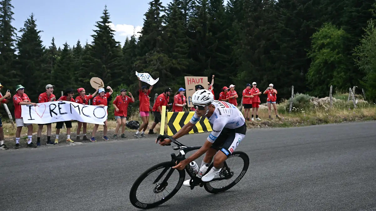 Isaac del Toro en el Tour de Francia
