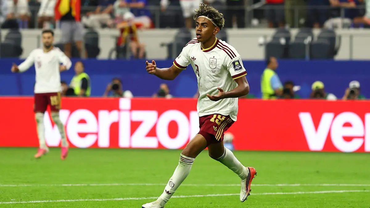 2026-07-14T202821Z_916876803_UP1EM7E1KV7W2_RTRMADP_3_SOCCER-WORLDCUP-FRA-ESP