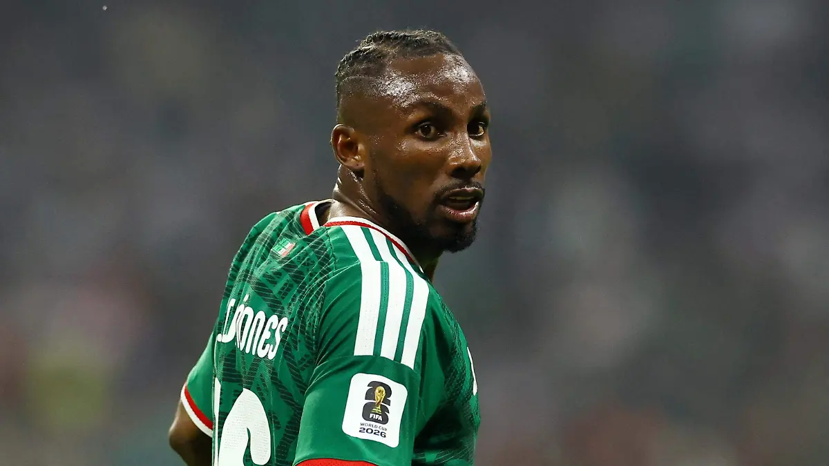 2026-07-06T014518Z_1296385169_UP1EM7604VH94_RTRMADP_3_SOCCER-WORLDCUP-MEX-ENG
