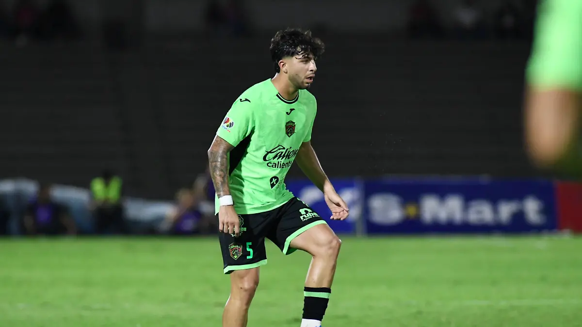 Denzell García habla del interés de Chivas por él