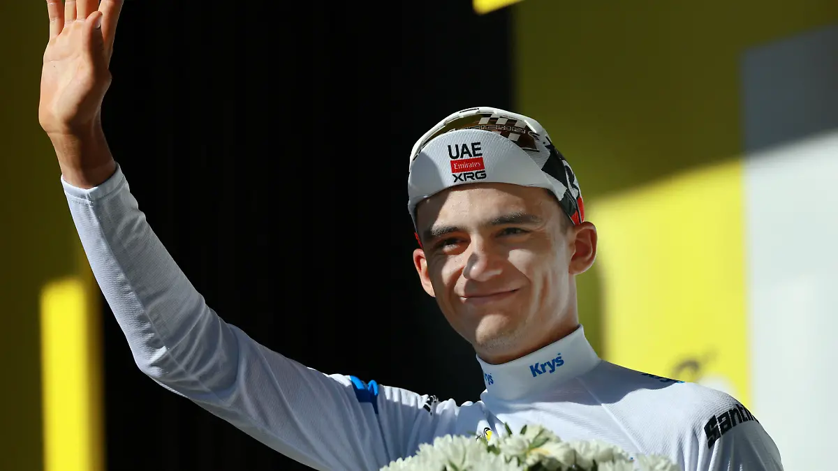 Isaac del Toro se queda con el Maillot Blanco