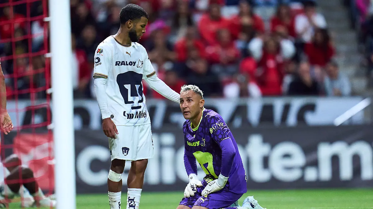 Keylor Navas preocupa a Pumas