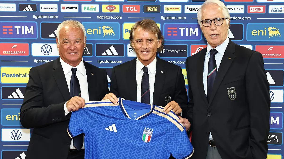 2026-07-29T162954Z_1110813337_UP1EM7T19TR7J_RTRMADP_3_SOCCER-ITALY-MANCINI-RANIERI