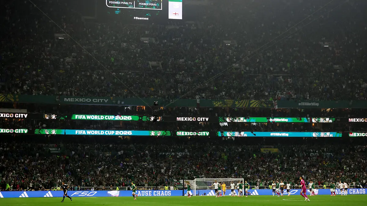 2026-07-06T023549Z_152539034_UP1EM76077NFQ_RTRMADP_3_SOCCER-WORLDCUP-MEX-ENG