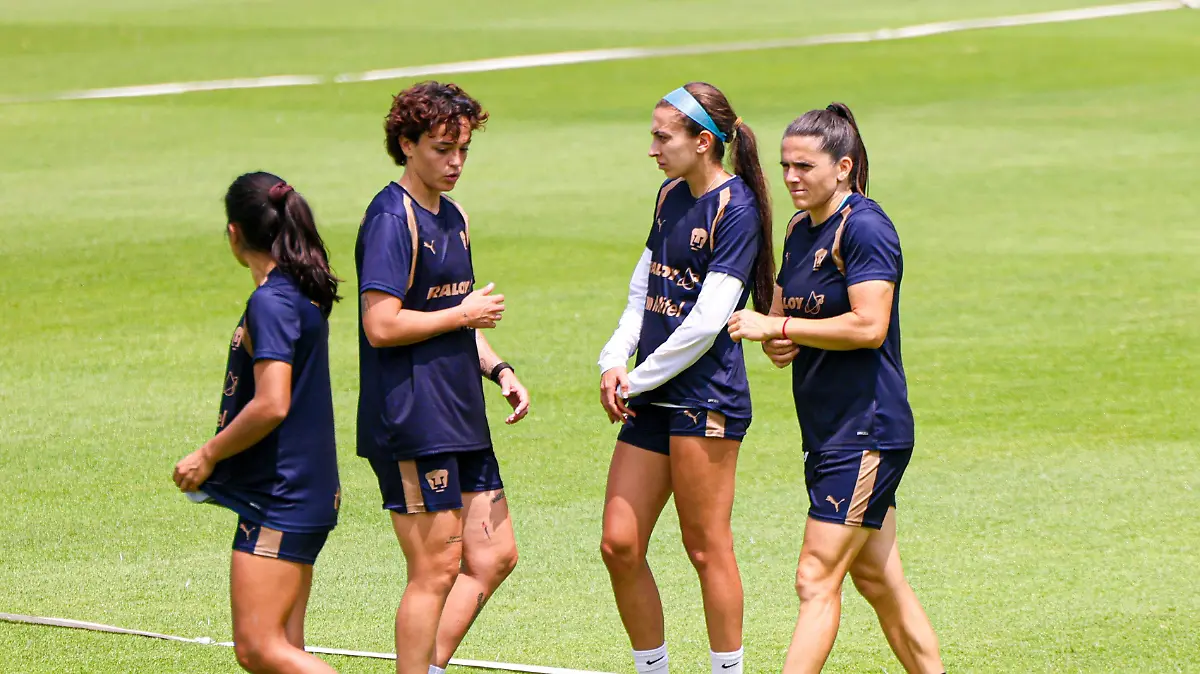 300726 Entrenamiento Pumas Femenil LA