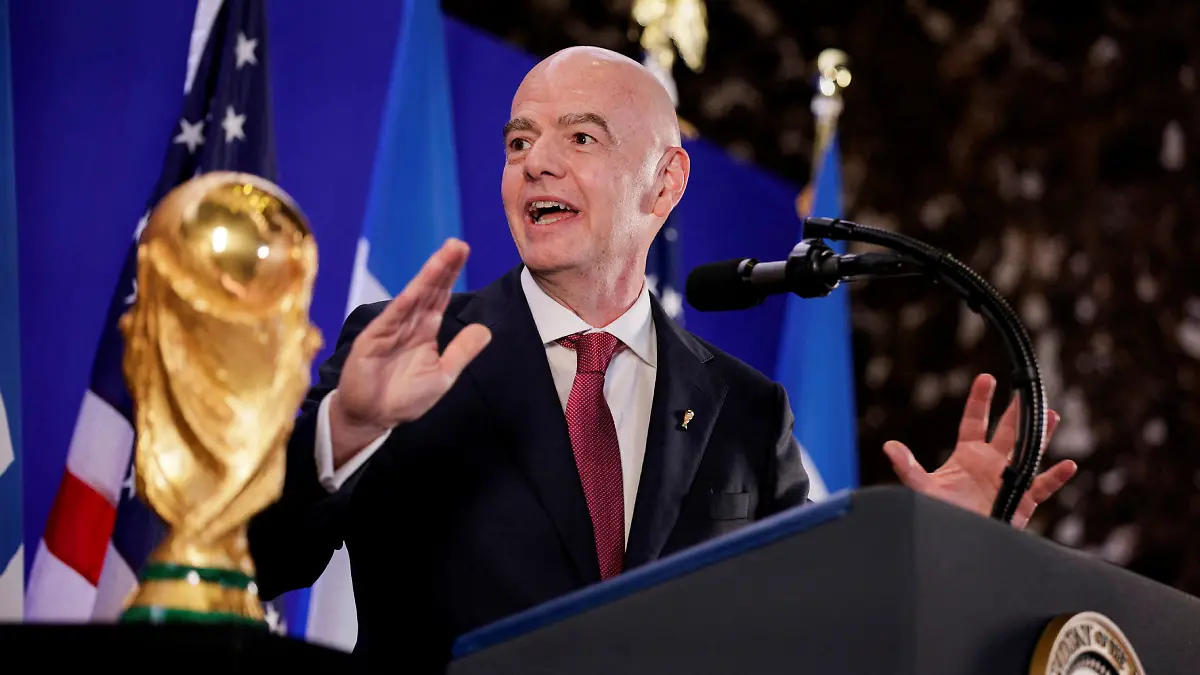 Asesor de Infantino renuncia