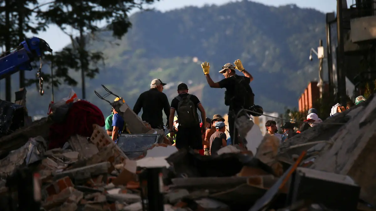 2026-08-11T124944Z_1387807764_RC2XVMAB8OYH_RTRMADP_3_COLOMBIA-QUAKE