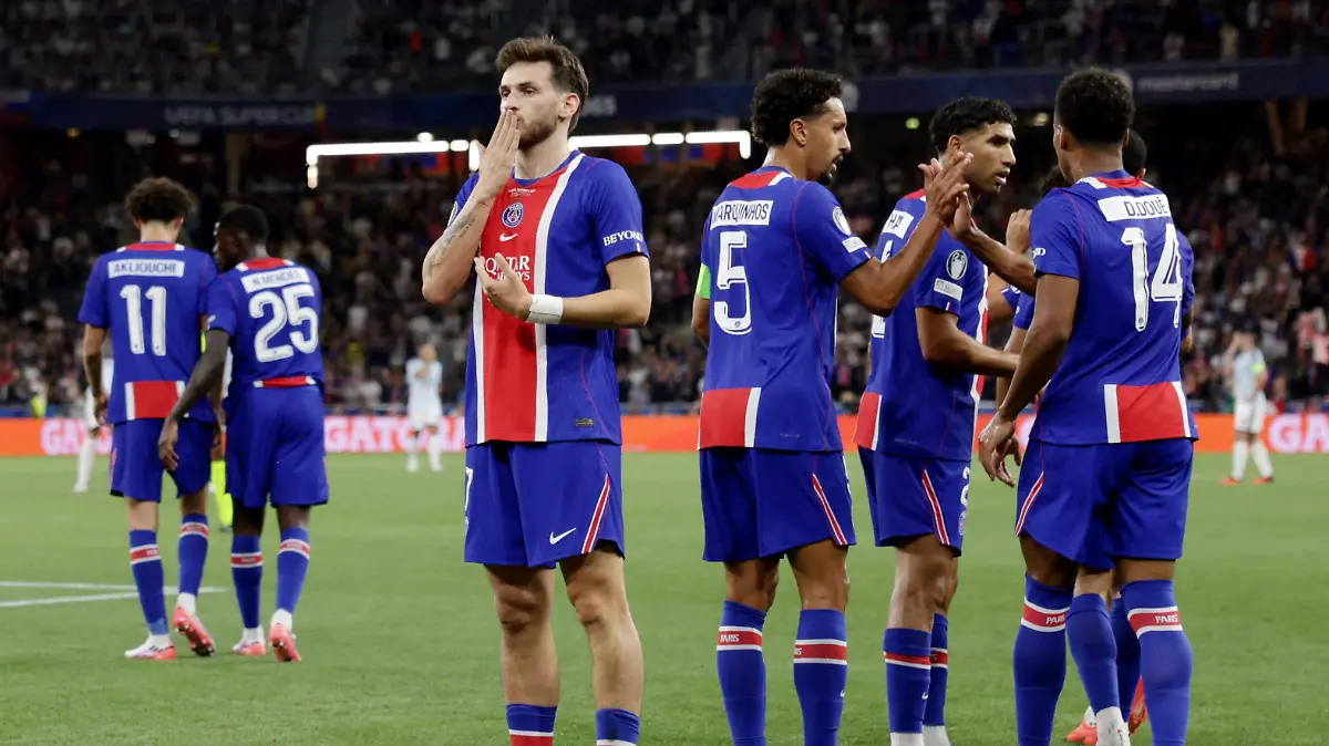 2026-08-12T192424Z_2128942364_UP1EM8C1HWM8E_RTRMADP_3_SOCCER-SUPER-PSG-AVL
