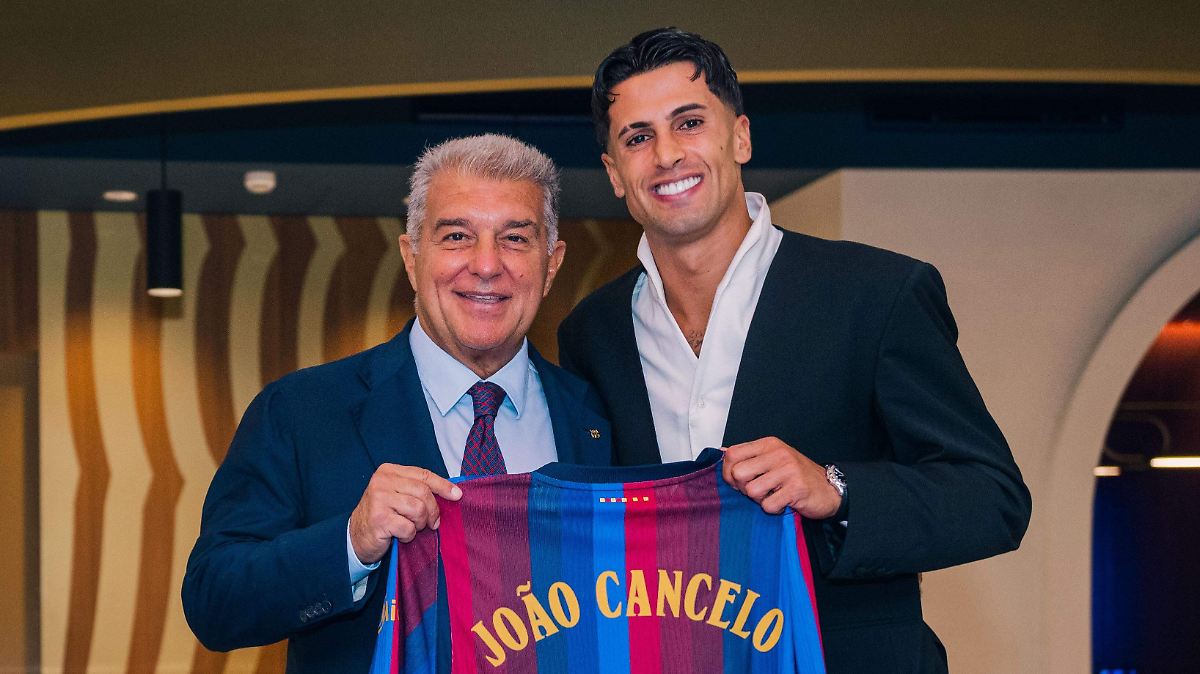Nota reescrita:

Joao Cancelo ya es oficialmente j