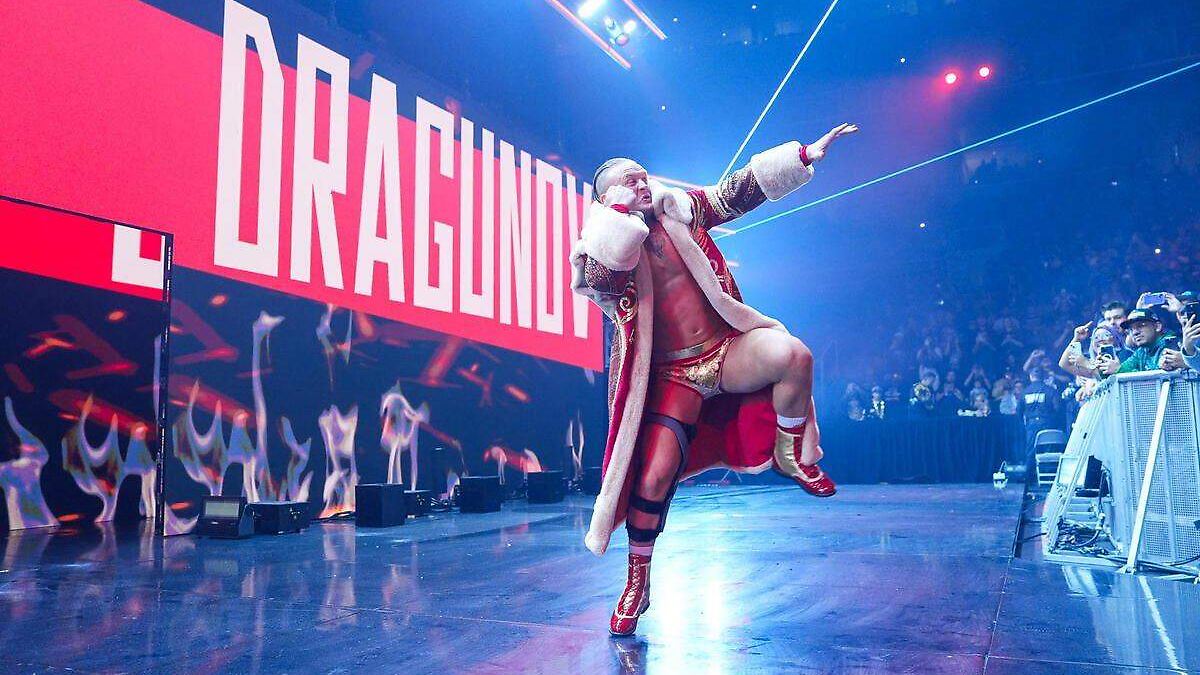 Nota:
Ilja Dragunov está de salida. El luchador r