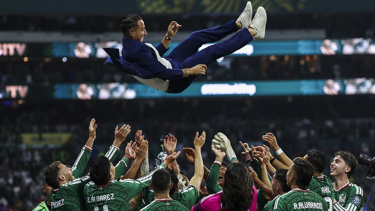 Nota:
La carrera de Andrés Guardado, marcada por