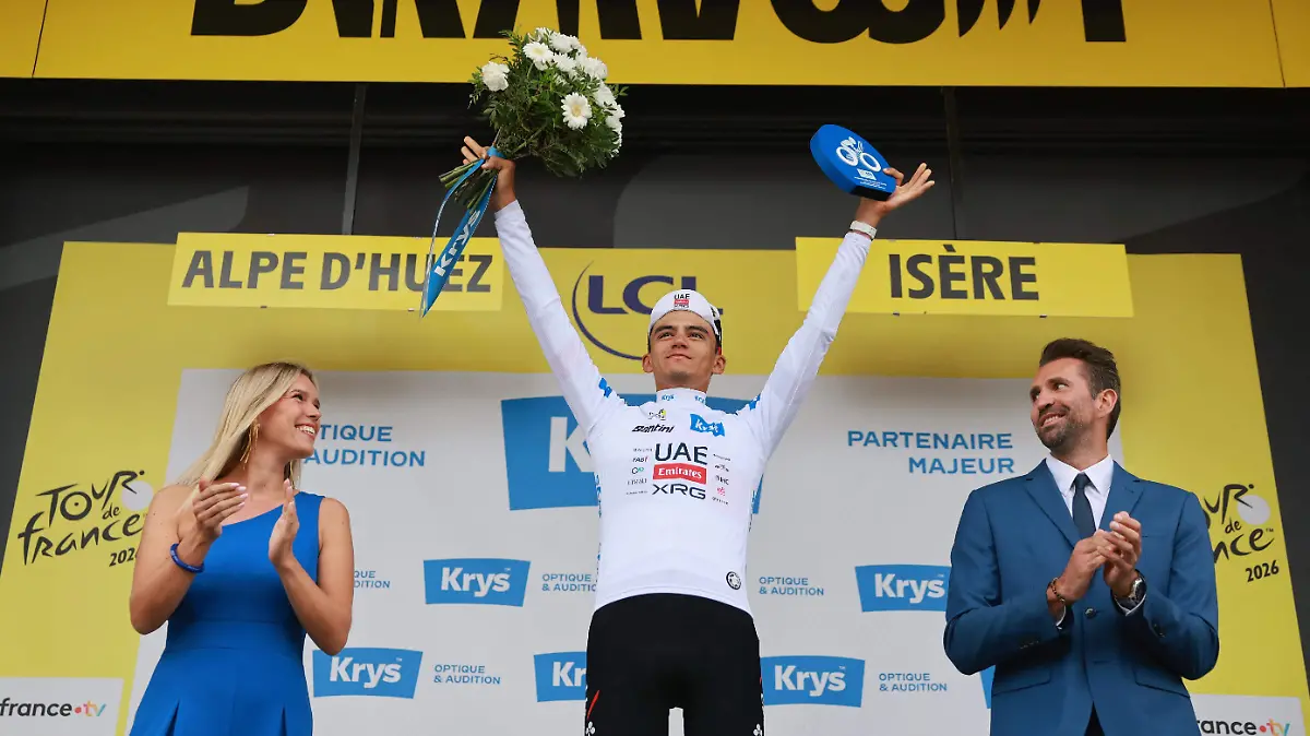 2026-07-25T155555Z_1430686345_UP1EM7P1895UR_RTRMADP_3_CYCLING-FRANCE (1)