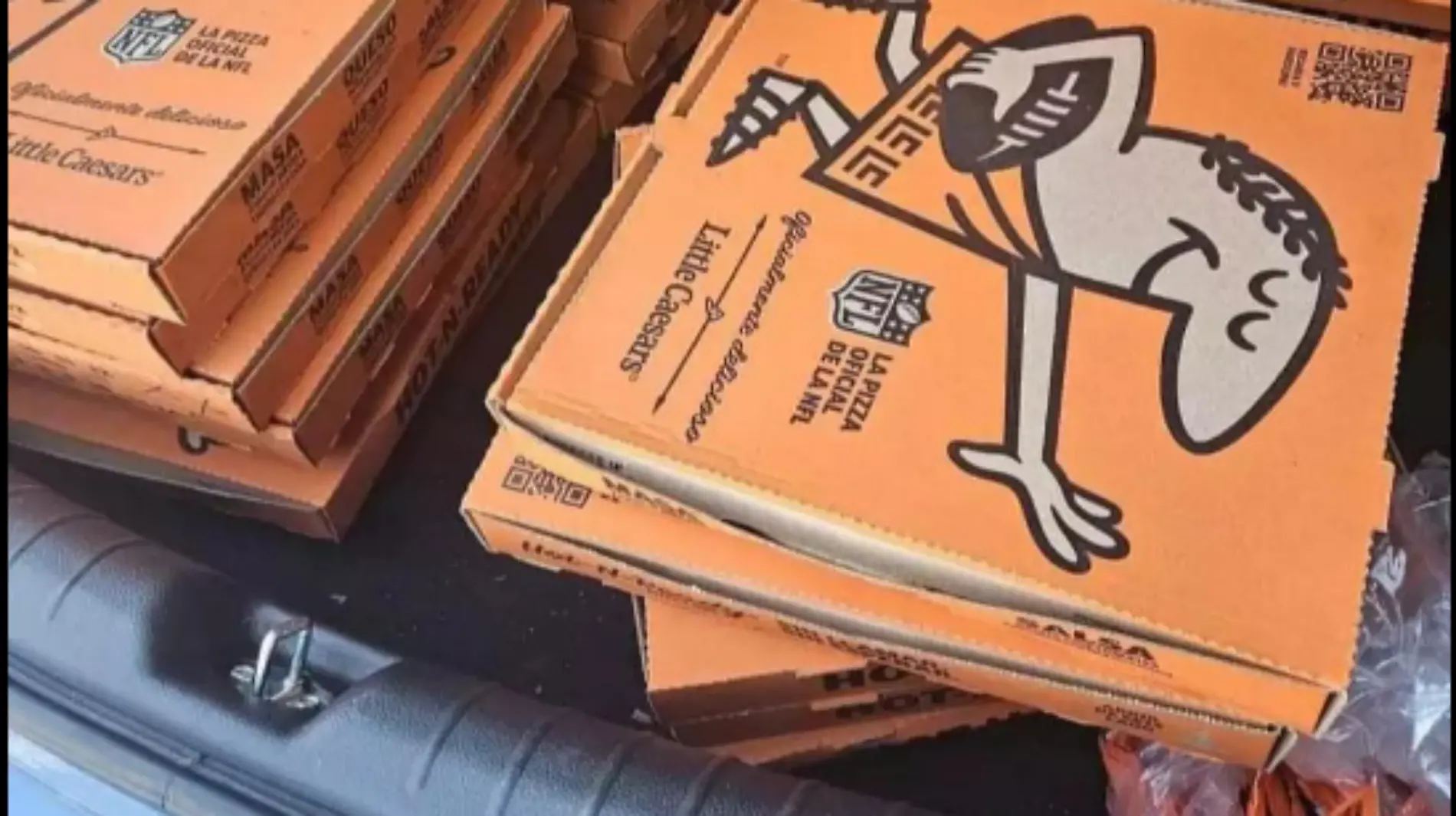 ¿Por qué tan carero? Revendedor de Costco ahora ofrece pizzas de Little Caesars a 250 pesos-int2