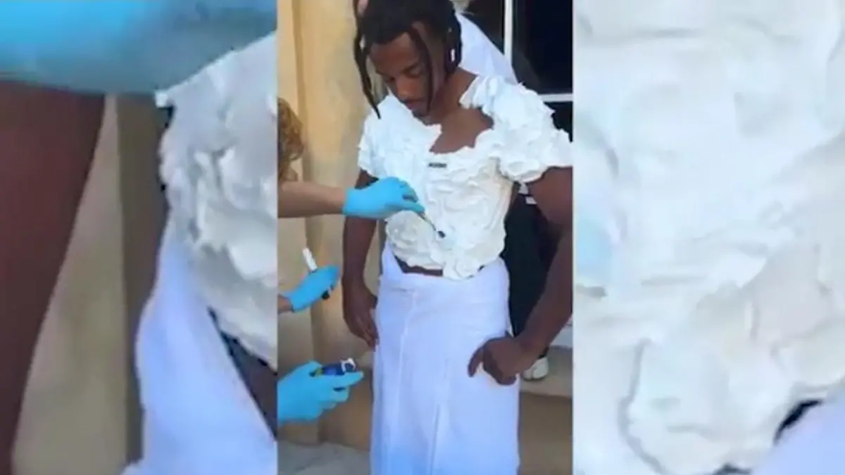 Jules Koundé sorprende con atuendo espumoso en París 2