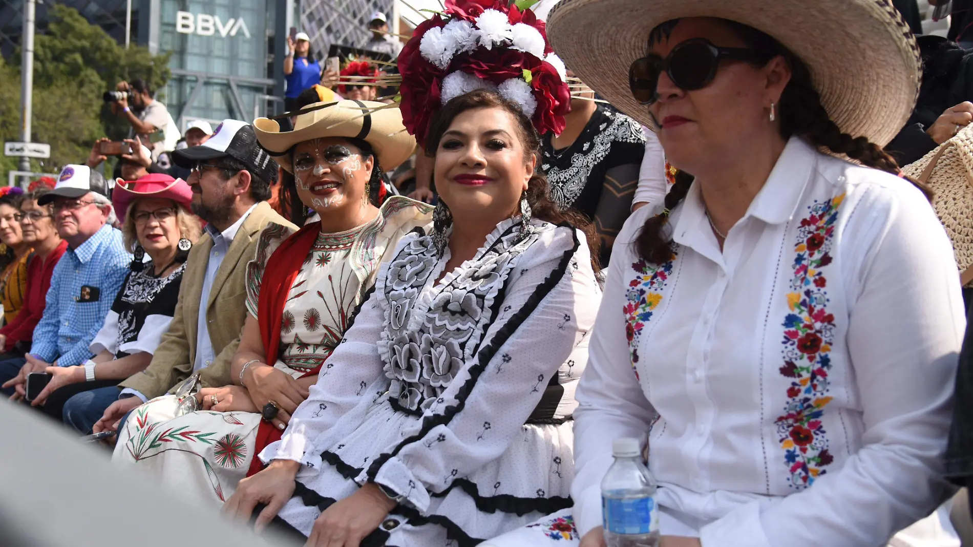 La Ciudad de México es una metrópoli abierta al mundo: Clara Brugada-INT2