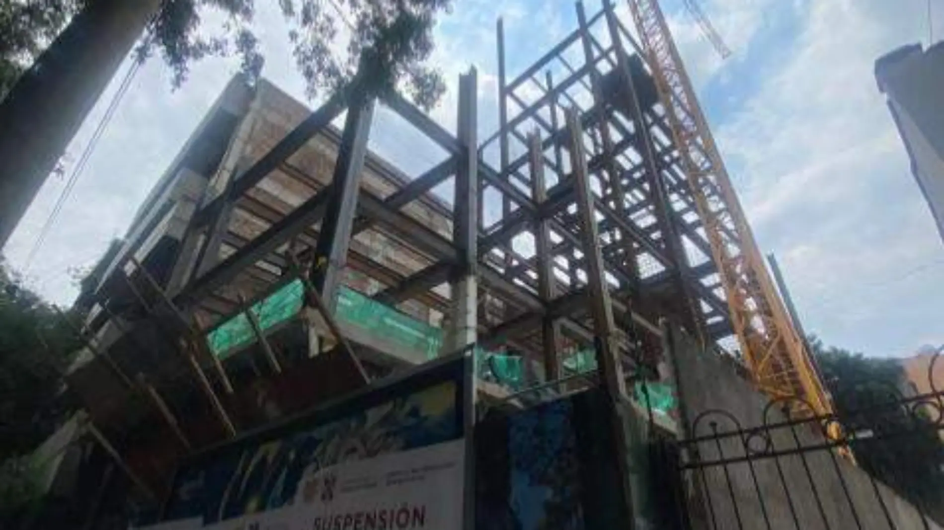 Suspenden construcción en la colonia Hipódromo