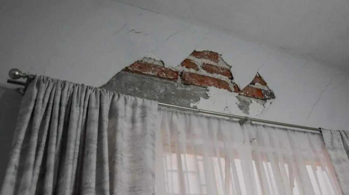 Casas dañadas por microsismos