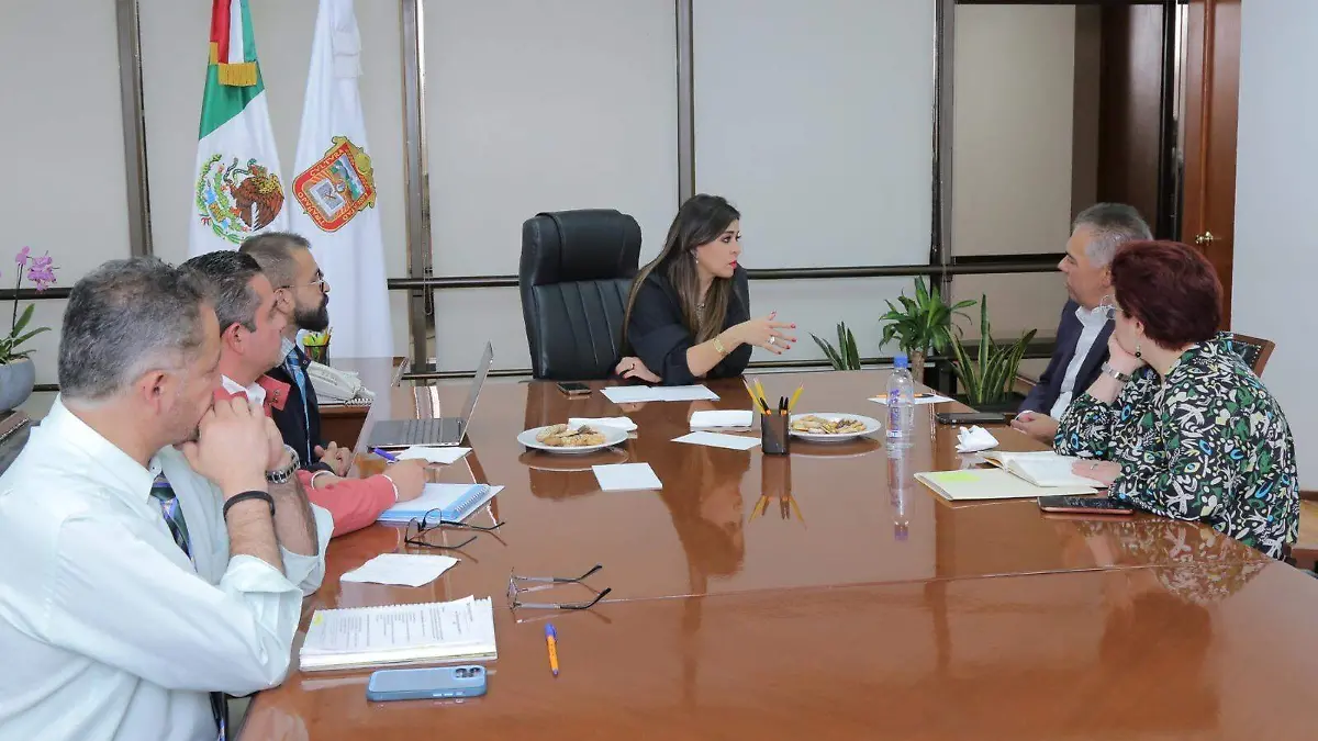 Restauranteros piden a Delfina apoyos para impulsar al sector en Edomex-int2