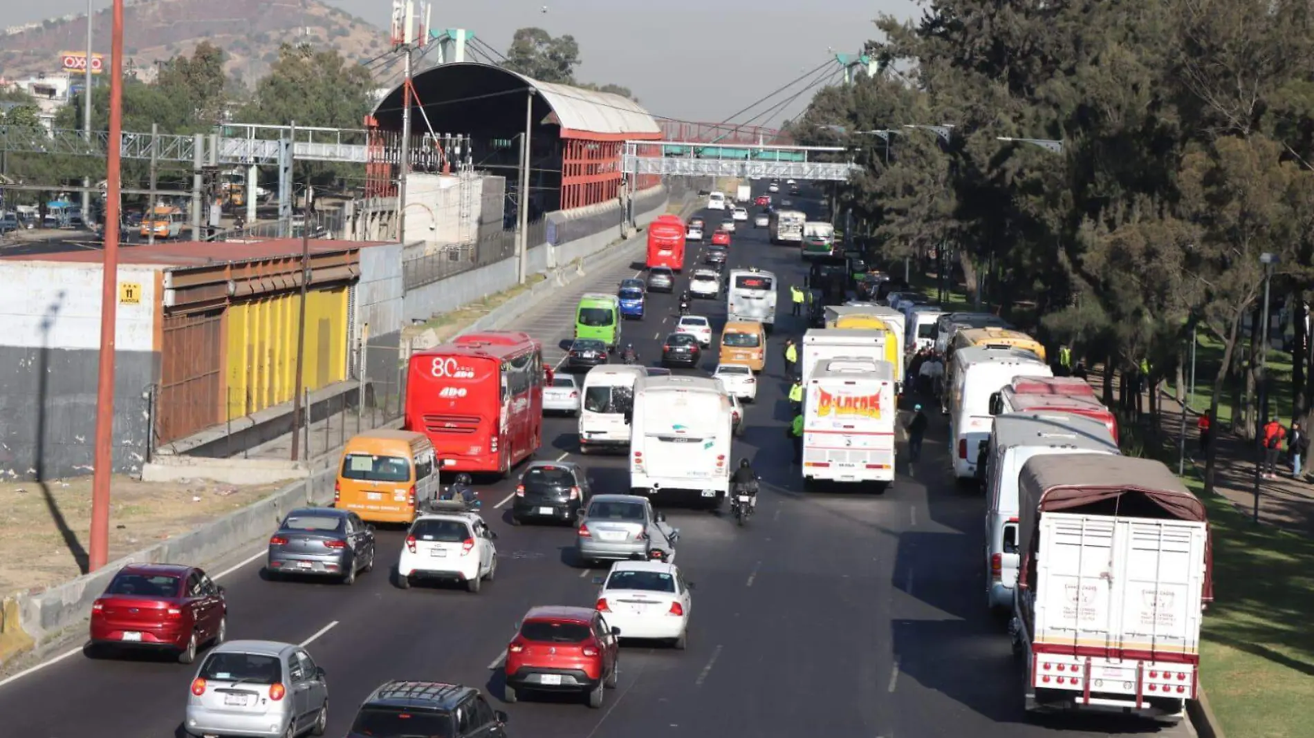 Transportistas de la AMOTAC bloquean distintos puntos de acceso a la Ciudad de México-INT6