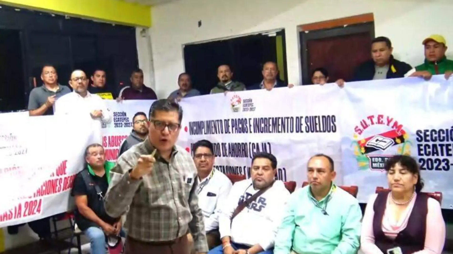 Trabajadores de Ecatepec bloquean accesos a la CDMX por segundo día consecutivo-int3