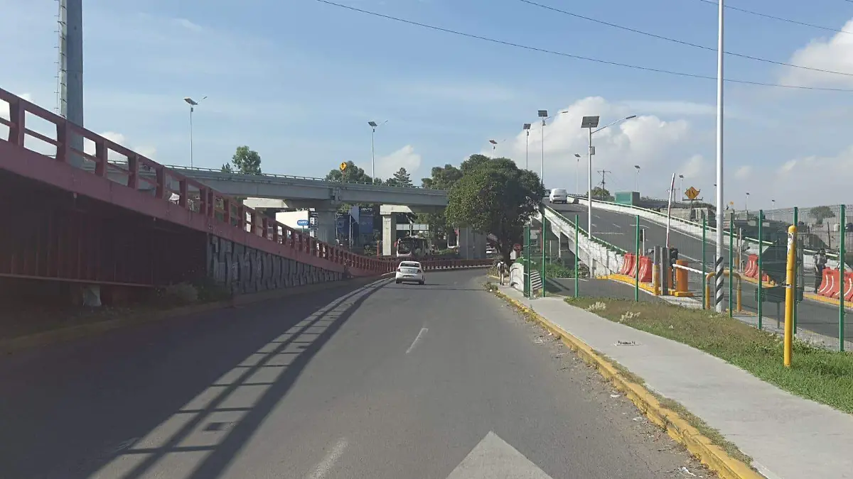 Pésimo, el mantenimiento de IP en vialidades de Edomex-INT3