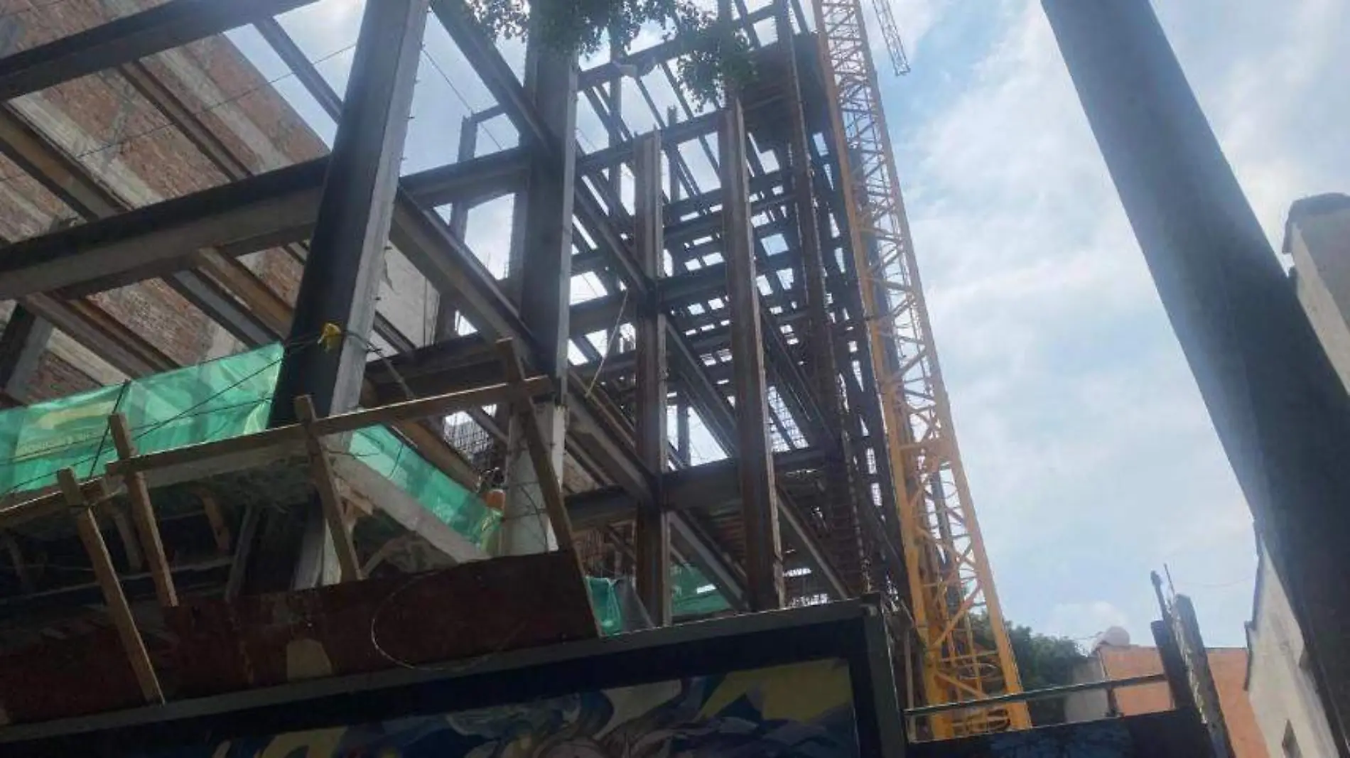 Suspenden construcción en la colonia Hipódromo