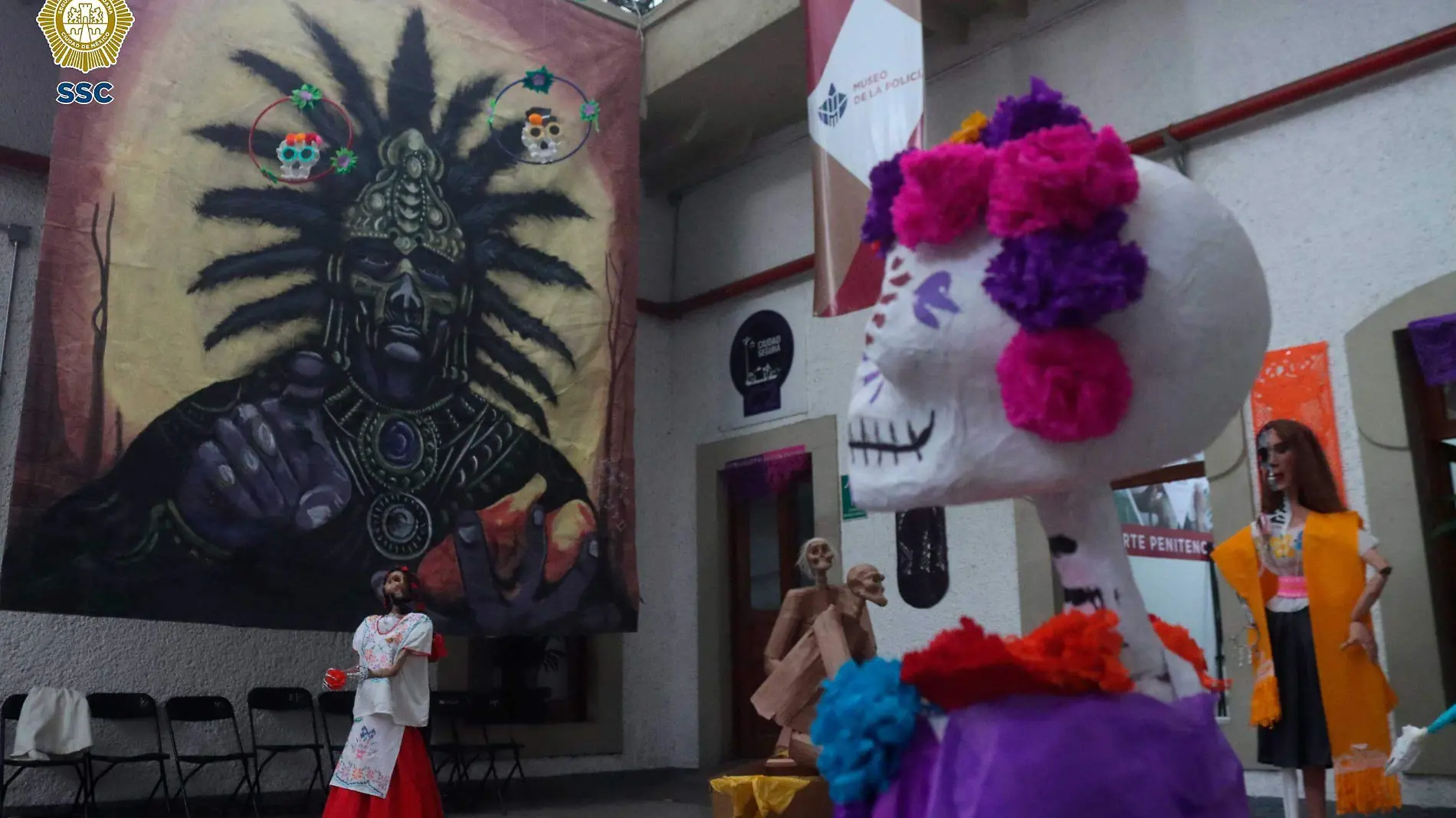 Museo del Policía exhibe su mega ofrenda de Día de Muertos hecha por personas privadas de su libertad-INT3