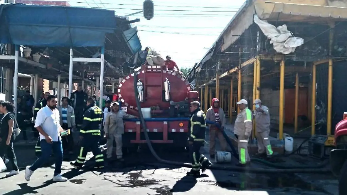 dia despues incendio tepito AURELIO SANCHEZ