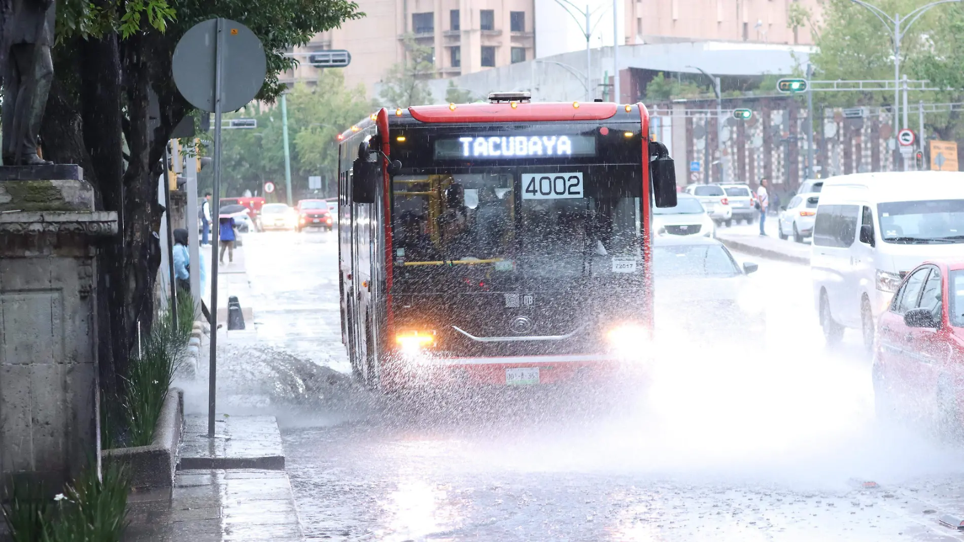 ¡No se confíe! Seguirán las lluvias en las próximas horas en la CDMX-INT2