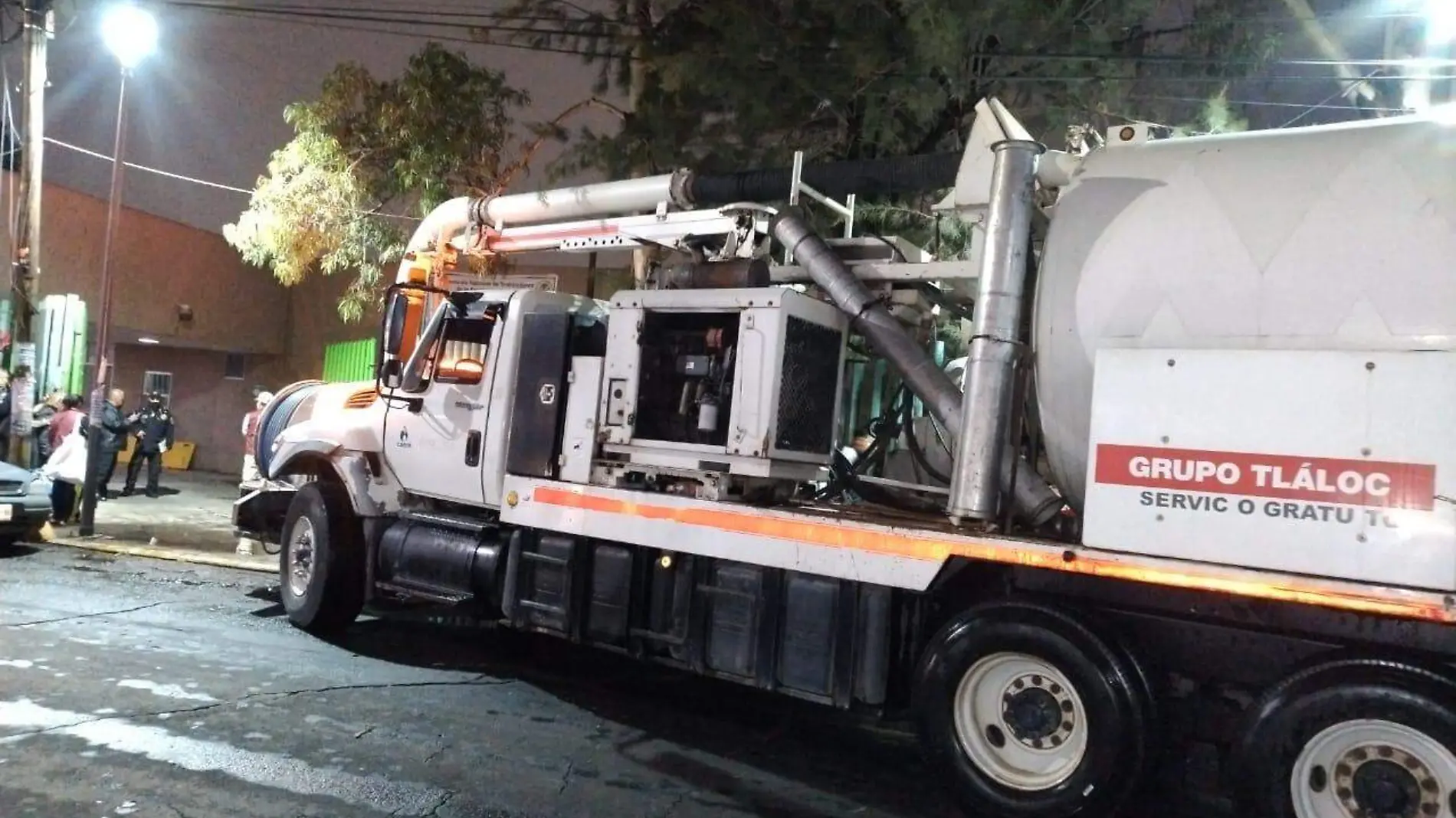 Lluvias inundan el Hospital General La Perla, en Nezahualcóyotl-INT2