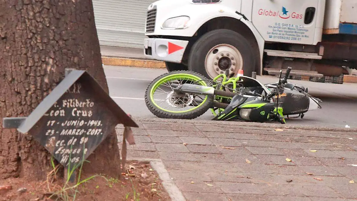 Moto-muerto-enla-GAM--(3)