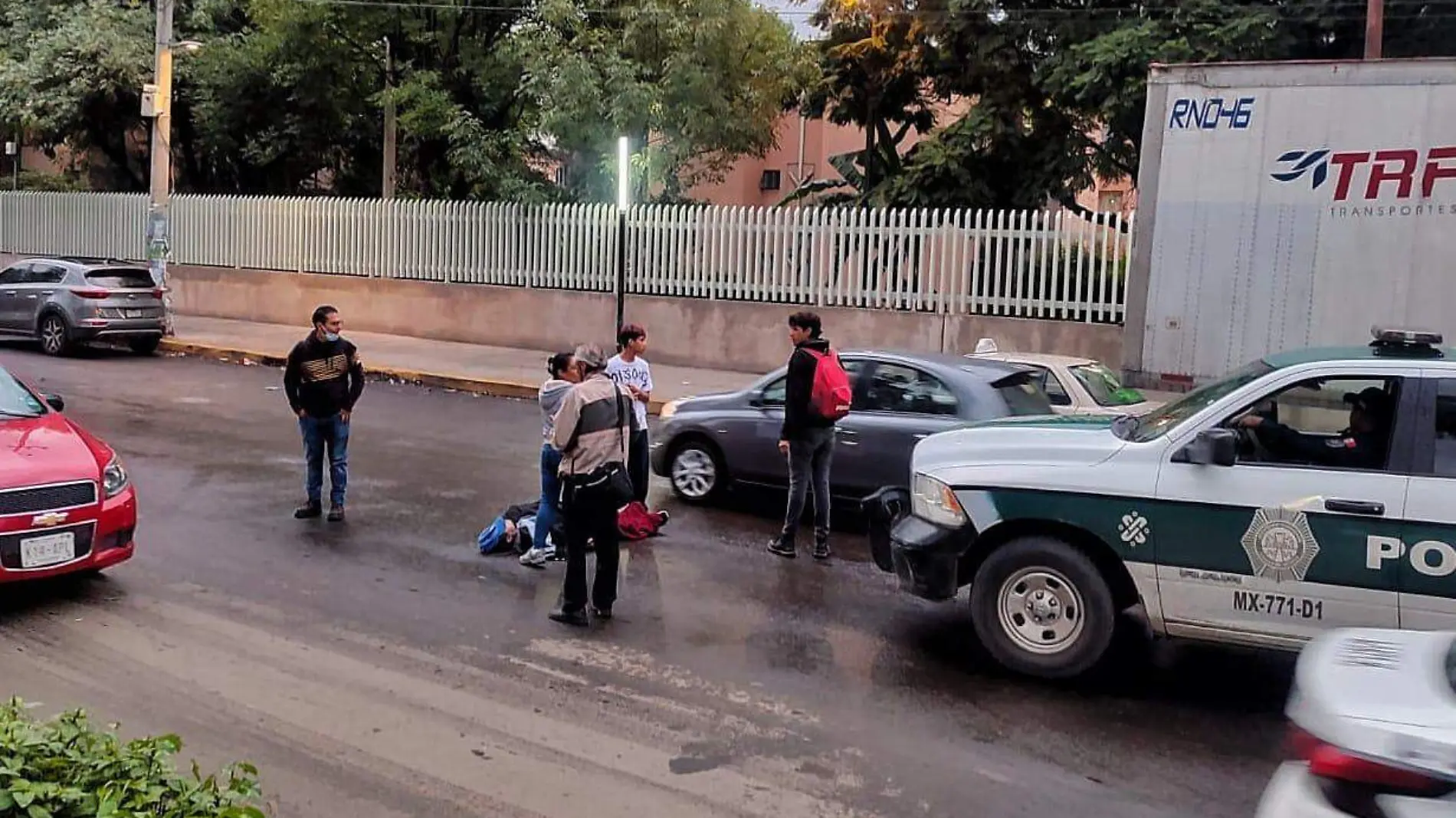 Muere sujeto al ser atropellado en la colonia San Lorenzo Tezonco, Iztapalapa-INT2